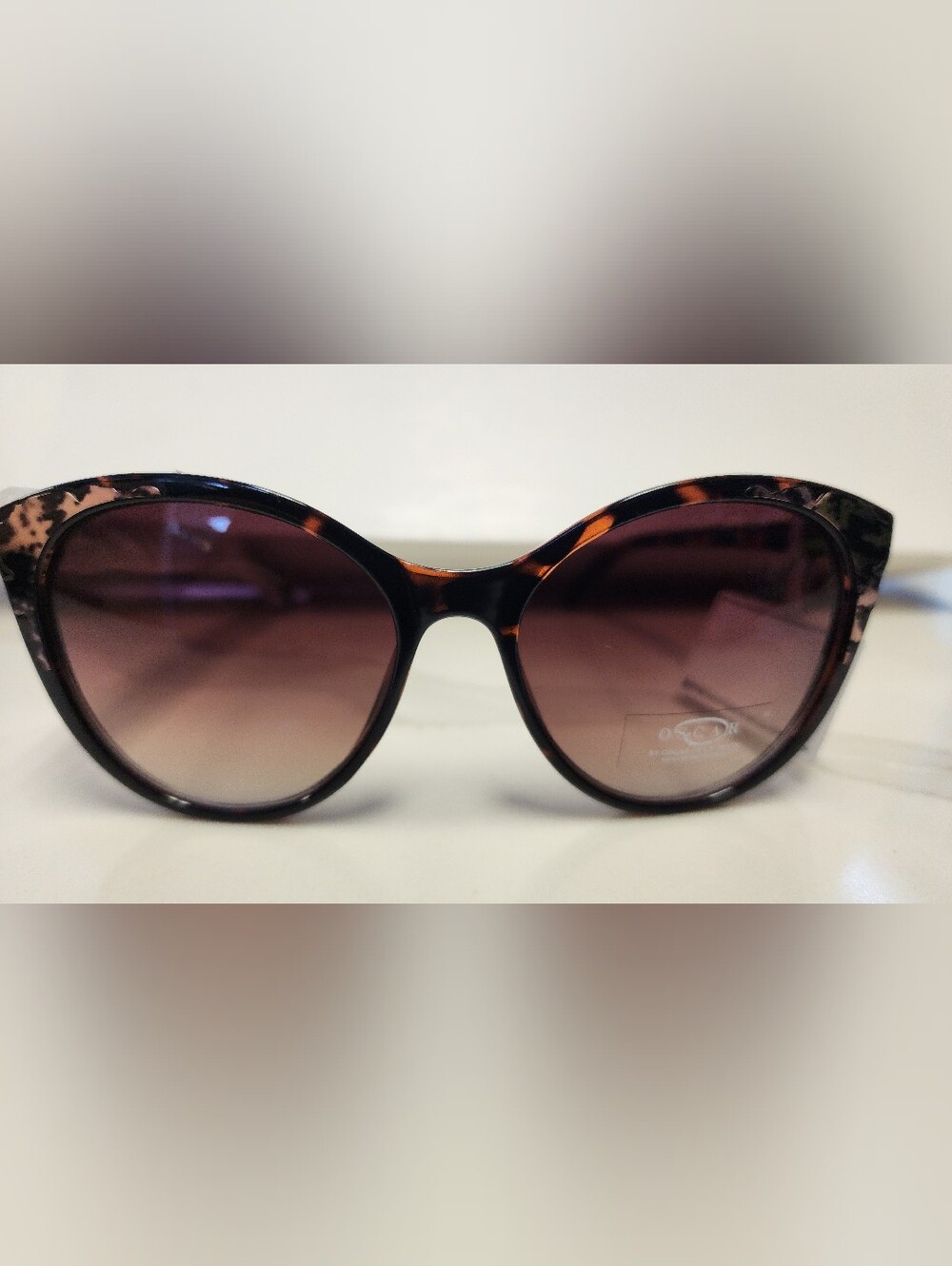 Tortoiseshell Cat-Eye Sunglasses - Brown Lenses